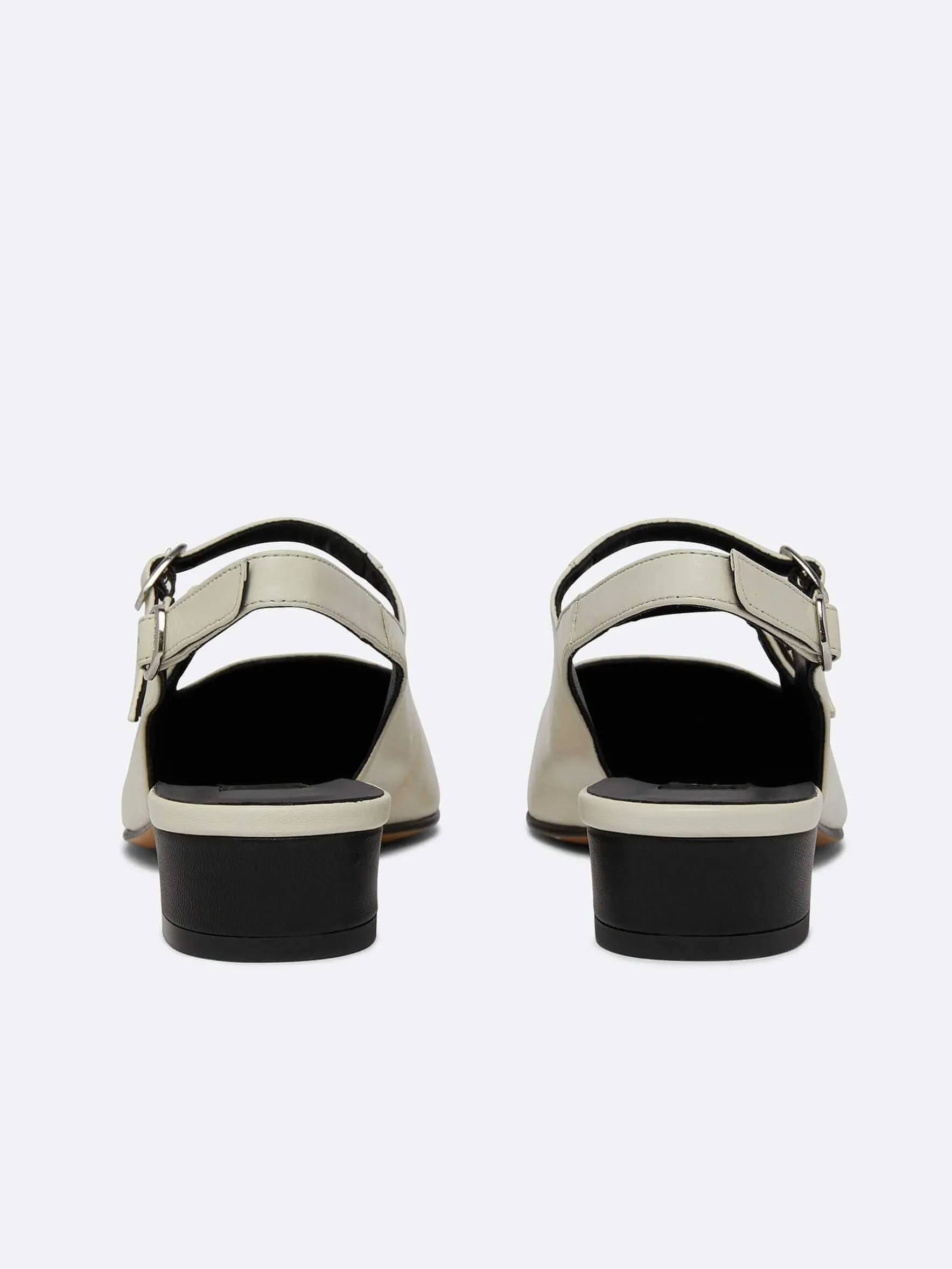 Carel Maria Janes>Beige En Zwart Leren Mary Janes Met Slingback