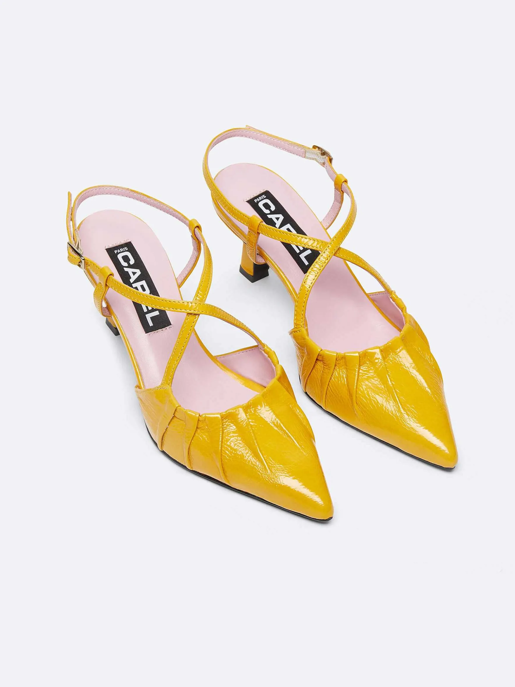 Carel Pompen>Gele, Gerecyclede Naplack Lederen Slingback Pumps