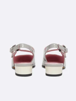 Carel Slingbacks>Grijze En Ivoorkleurige Upcycled Lakleren Slingback Mary Janes
