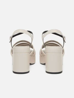 Carel Sandalen En Muilezels>Ivoor Lederen Sandalen