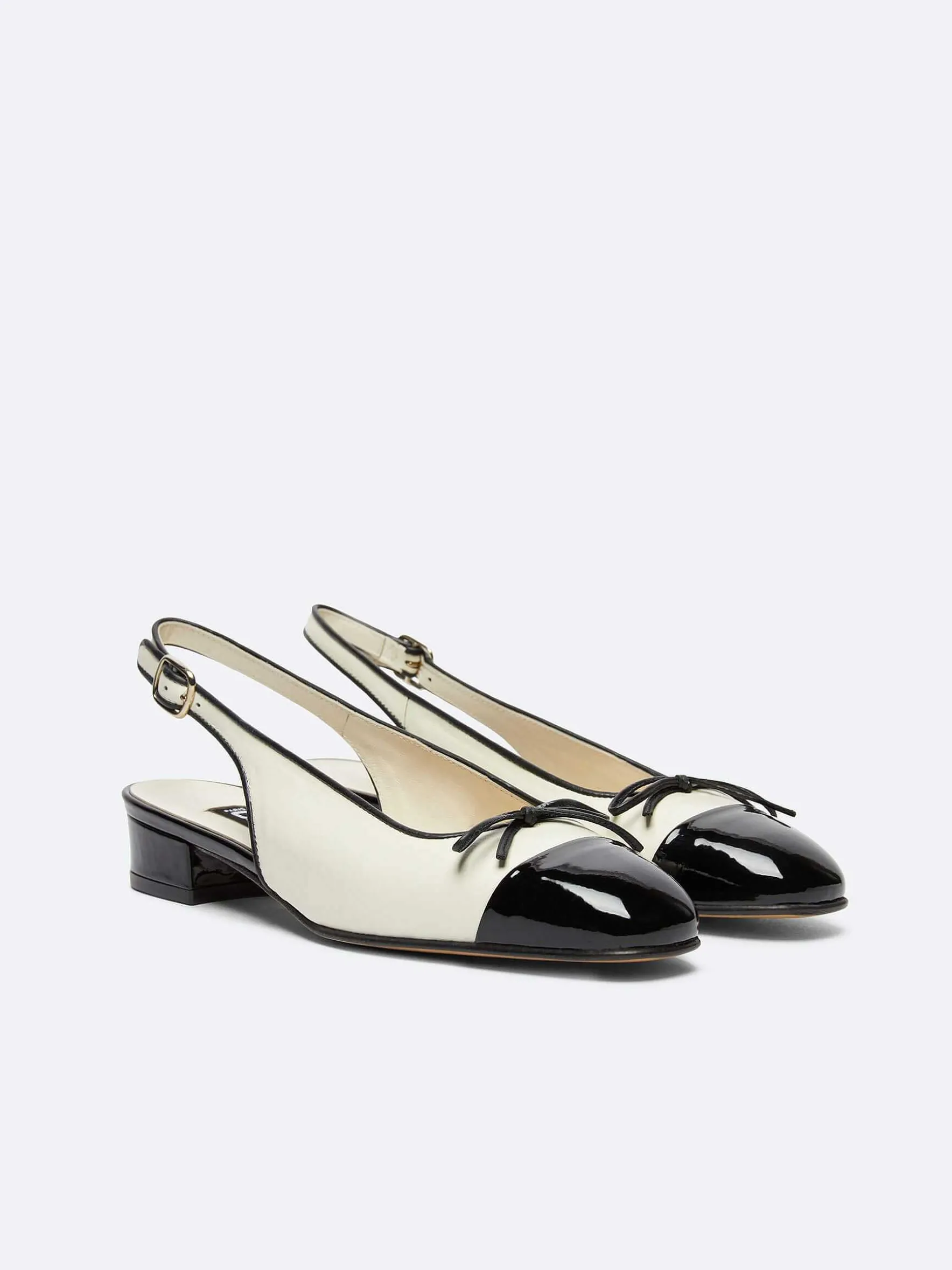 Carel Ballerina'S>Ivoorkleurige Leren En Zwarte Lakleren Slingback Ballerina'S