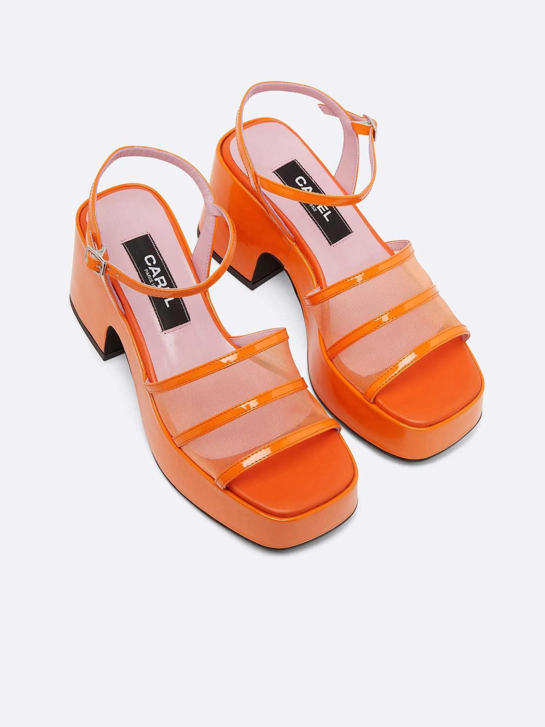 Carel Sandalen En Muilezels>Oranje Lakleer En Mesh Sandalen