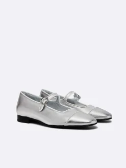 Carel Ballerina'S>Zilveren En Witte Leren Mary Janes Met Biezen