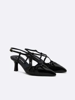 Carel Pompen>Zwarte Naplack Lederen Slingback Pumps