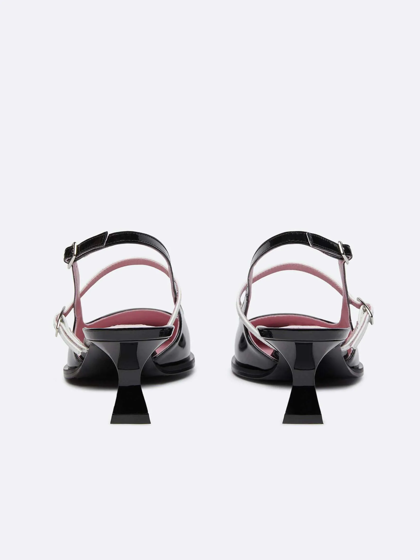 Carel Pompen>Zwart-Wit Lakleren Slingback Pumps